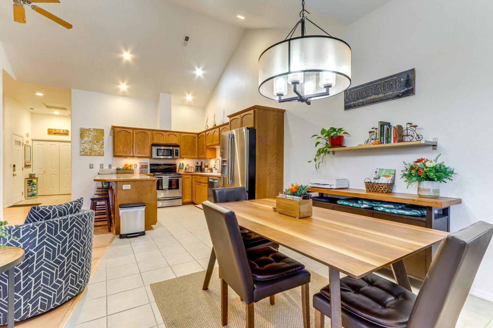 Modern Coeur Dalene Getaway Condo Walk Downtown! Кёр-д'Ален Экстерьер фото